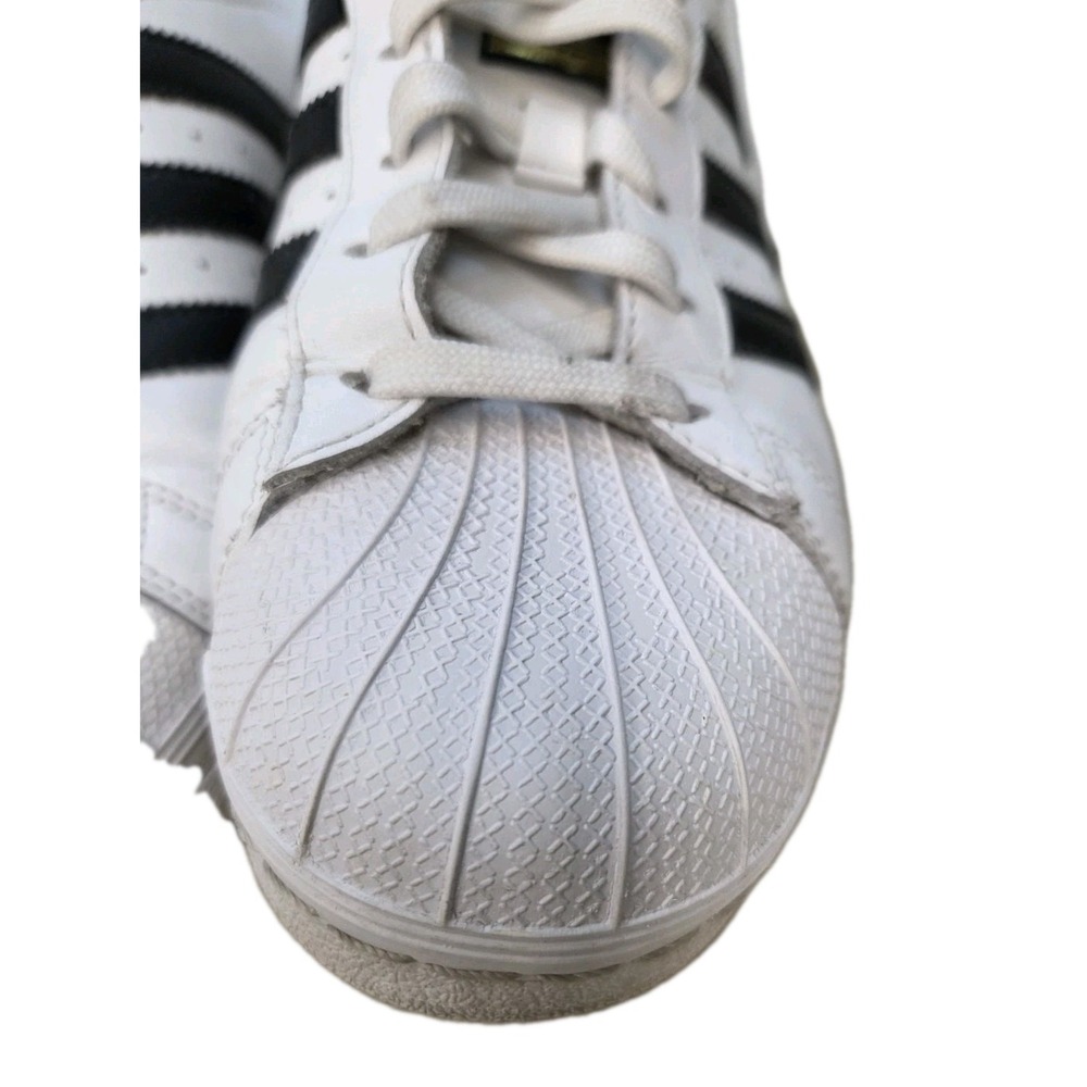 Women's Adidas Superstar Shoe C77153 White Size 7.5 Black Stripes 7 1/2 EUC. - Picture 2 of 9